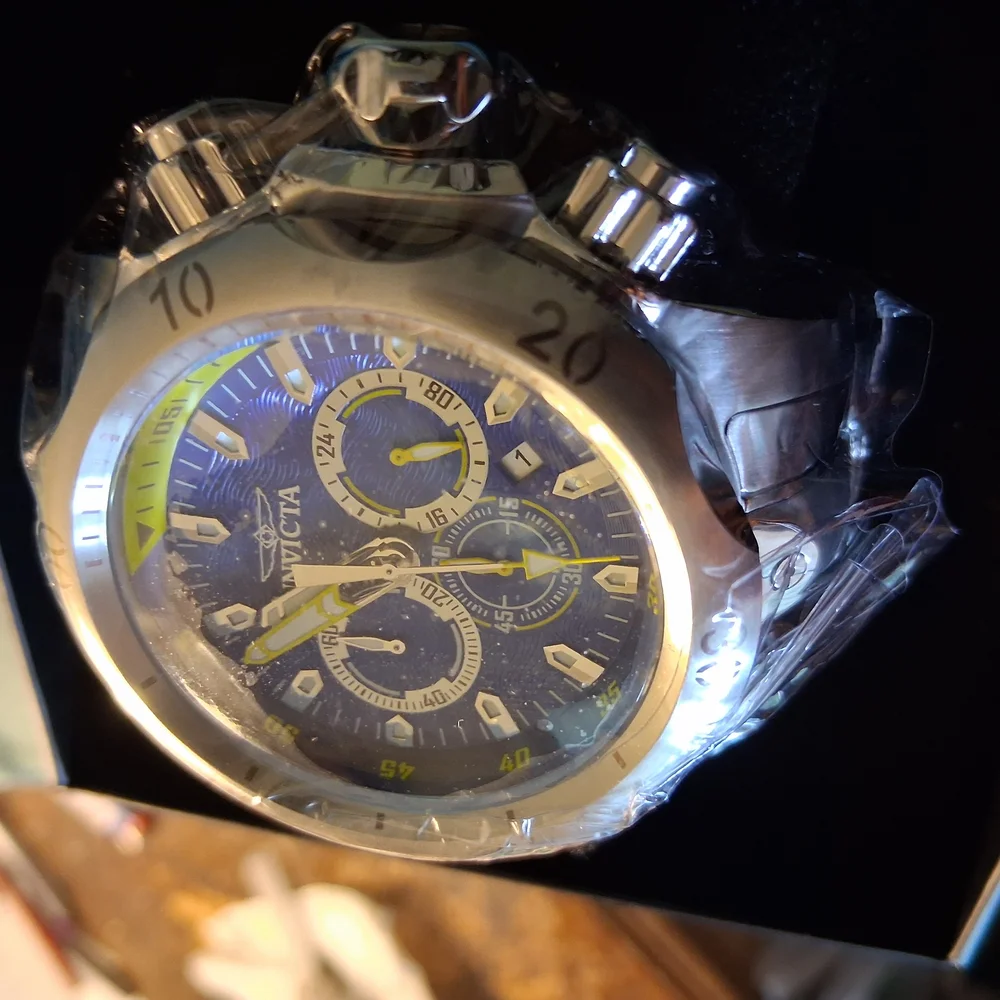 New Invicta venom Chronograph Watch - Picture 7 of 16